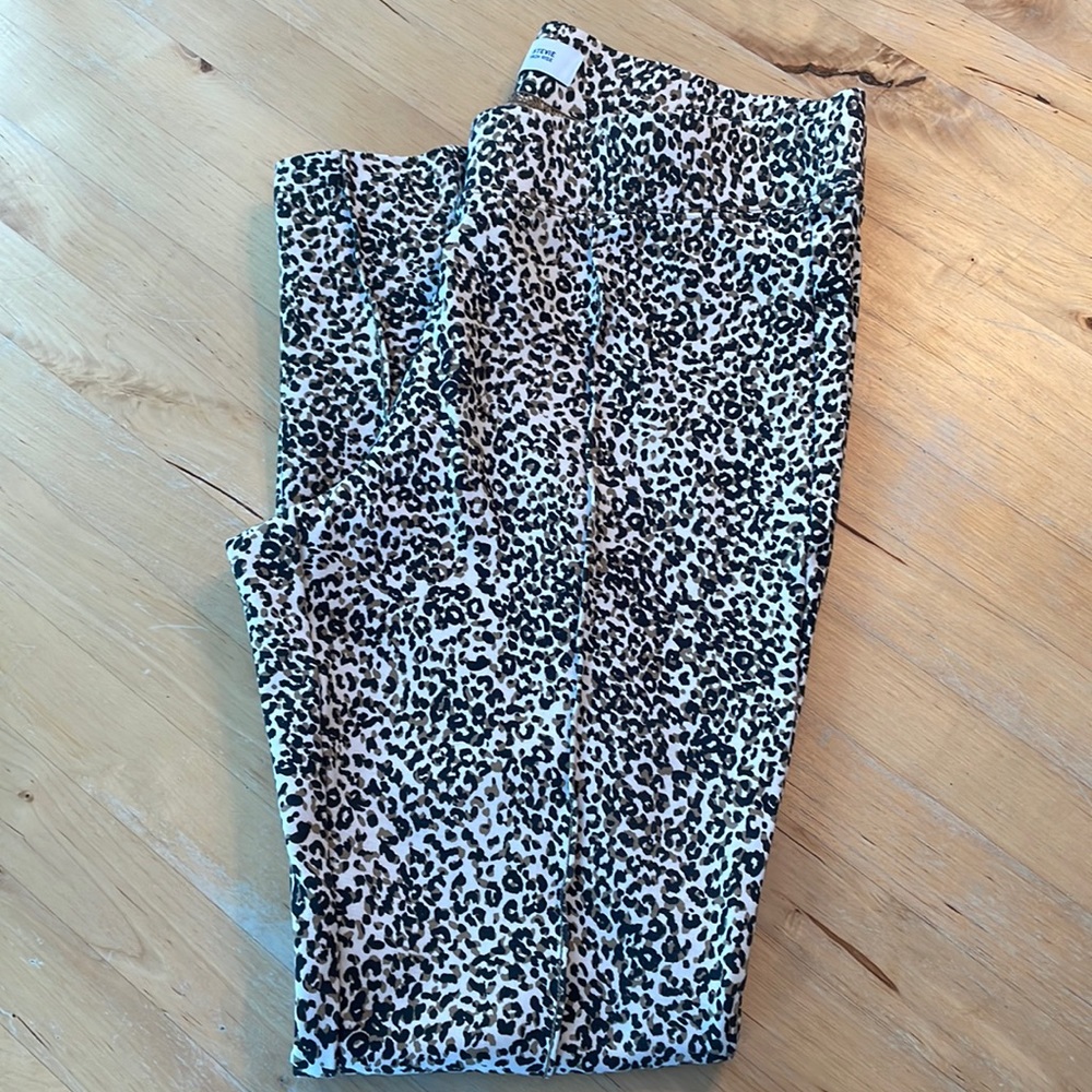 Animal Print High Rise Leggings in size M